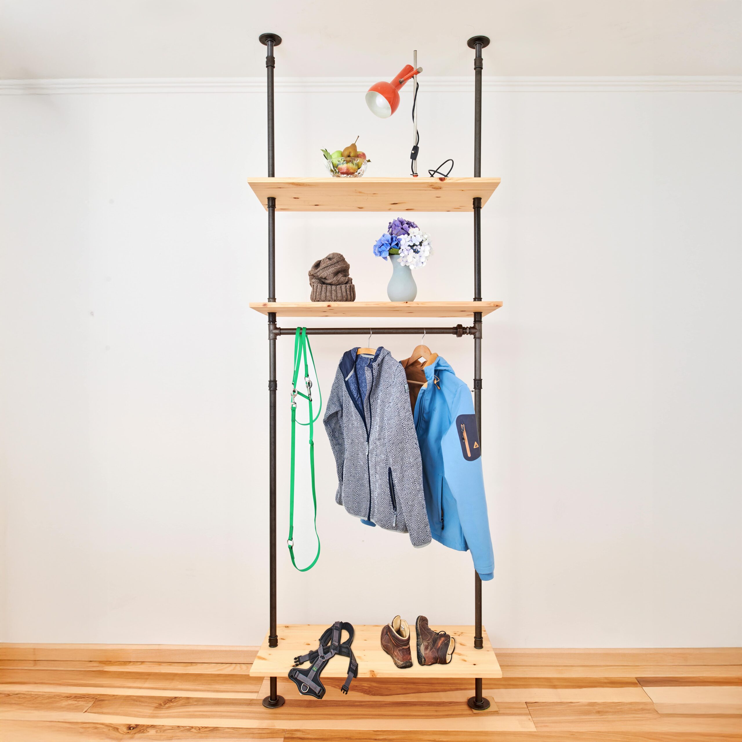 Garderobe Gipfel in anthraziter Ausführung mit Kiefer